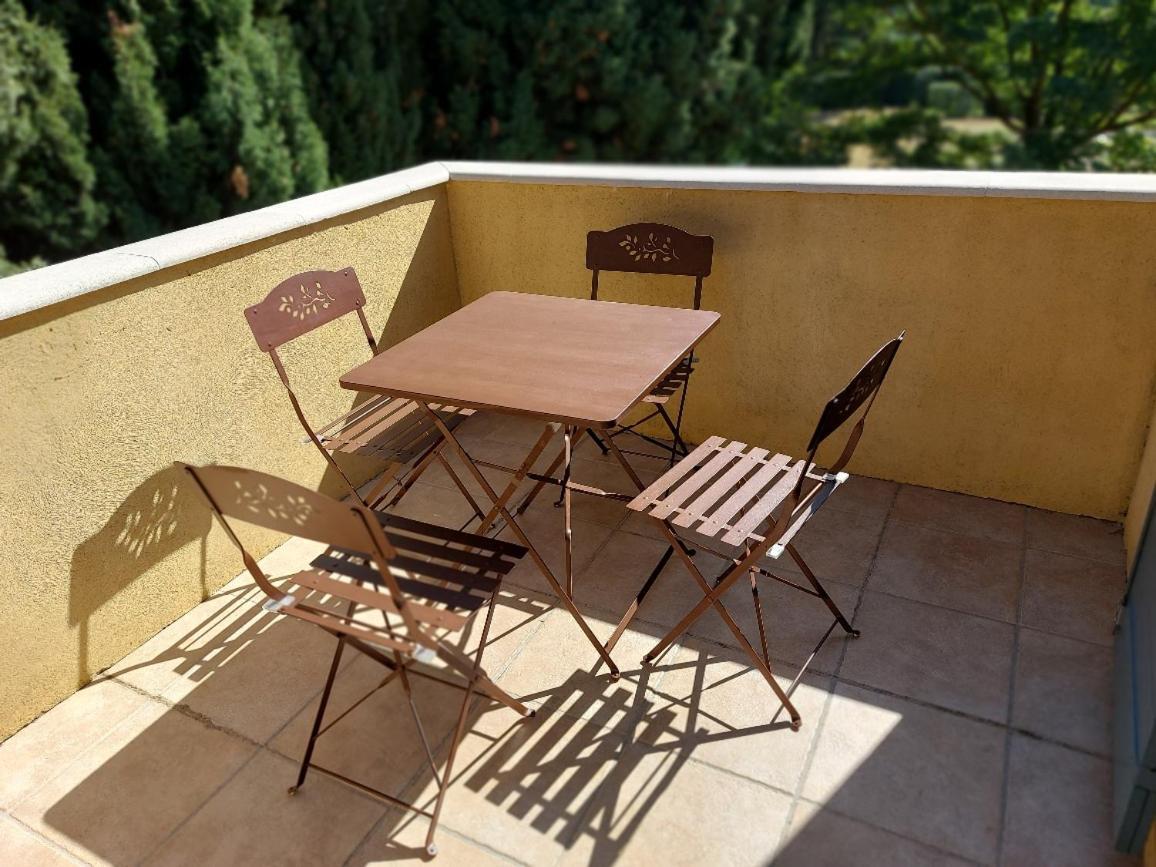 En Provence, Chez Stephanie Et Marcel Saint-Remy-de-Provence Exterior photo